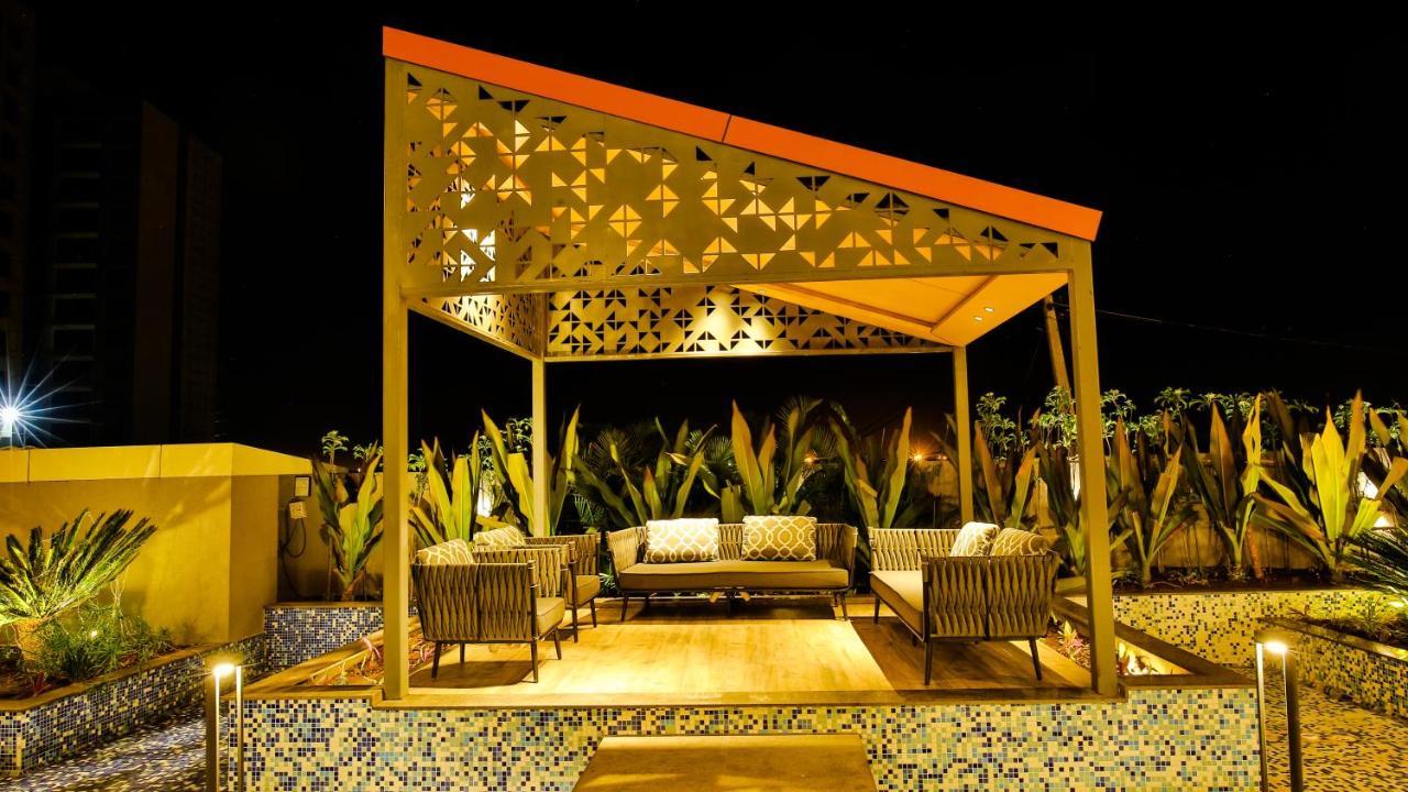 The Weekend Address Hotell Surat Exteriör bild