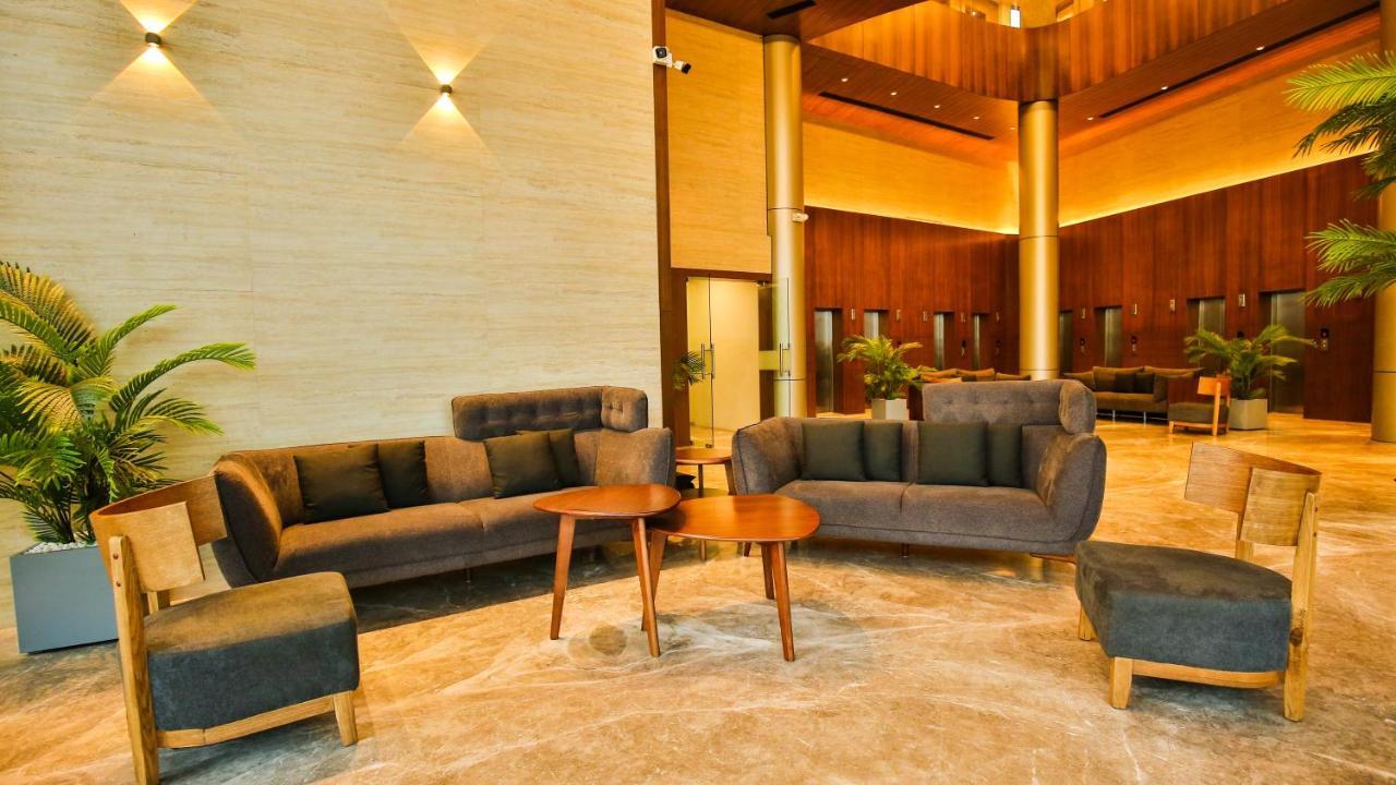The Weekend Address Hotell Surat Exteriör bild