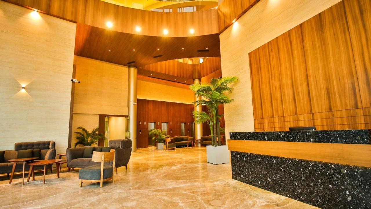 The Weekend Address Hotell Surat Exteriör bild